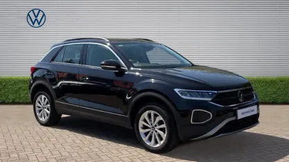 Used VW T-Roc Life 110 HP (80 kW) 2023 Black SUV