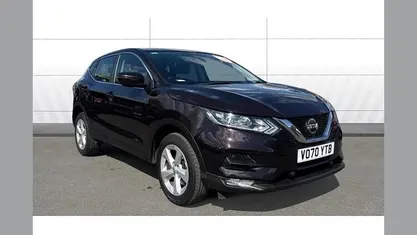 Używany Nissan Qashqai Acenta Premium 140 KM (102 kW) 2020 Czarny SUV