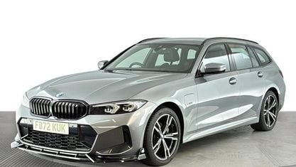 Begagnad BMW 330e M Sport 292 HK (214 kW) 2023 Grå Kombi