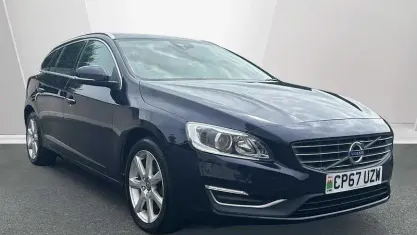 Used Volvo V60 SE Lux 190 HP (139 kW) 2017 Blue Estate