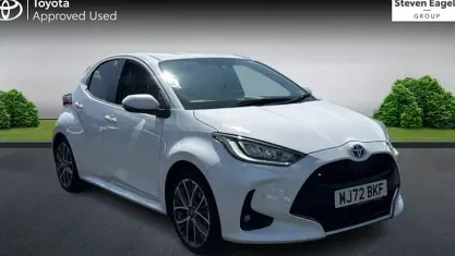Used Toyota Yaris 116 HP (85 kW) 2022 White Hatchback