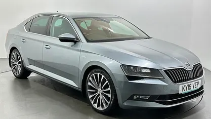 Used 2019 Skoda Superb LAURIN & KLEMENT Hatchback | £20,112 (Fair price)