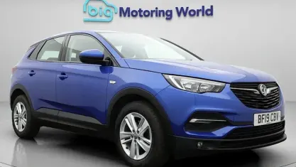 Used Vauxhall Grandland X S 131 HP (96 kW) 2019 Blue SUV