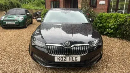 Begagnad Skoda Superb SE Technology 150 HK (110 kW) 2023 Halvkombi