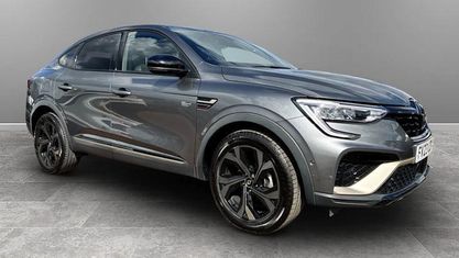 Usado Renault Arkana Bose Edition 143 HP (105 kW) 2023 SUV