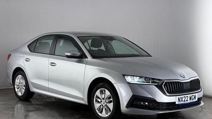 Używany Skoda Octavia SE 110 KM (80 kW) 2022 Srebrny Hatchback