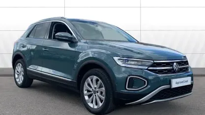 Used VW T-Roc Style 150 HP (110 kW) 2025 Blue SUV