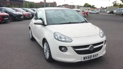 Usado Vauxhall Adam Glam 87 HP (63 kW) 2018 Citadino