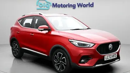 Usado MG ZS Exclusive 106 HP (77 kW) 2023 Vermelho SUV