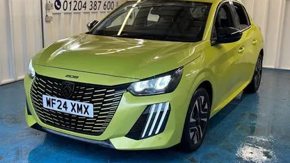 Used Peugeot 208 Allure 101 HP (74 kW) 2024 Hatchback