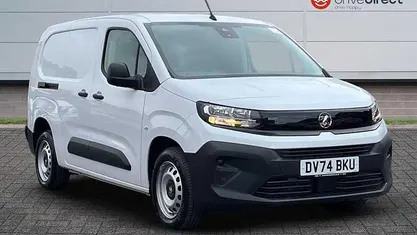White Used 2024 Vauxhall Combo S MPV | £14,100 (Super price)