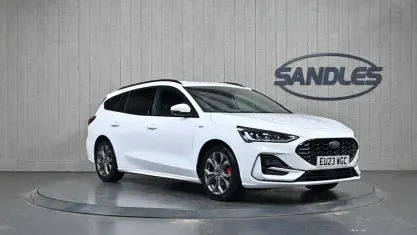 Used Ford Focus ST-Line 125 HP (91 kW) 2023 White Estate