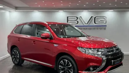 Used Mitsubishi Outlander P-HEV 203 HP (149 kW) 2018 Red SUV