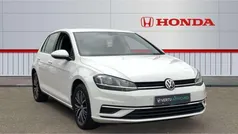 White Used 2018 VW Golf VII SE Hatchback | £13,711 (Fair price)