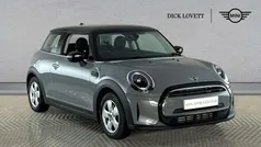Used 2022 Mini Cooper Classic Hatchback | £19,555 (Fair price)