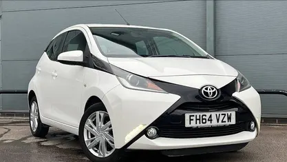Used Toyota Aygo x-press 69 HP (50 kW) 2016 Hatchback
