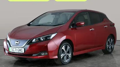 Used Nissan Leaf N-Connecta 160 kW (218 HP) 2021 Red Hatchback