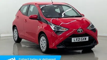 Used 2021 Toyota Aygo X-play Hatchback | £12,090 (Fair price)
