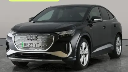 Begagnad Audi Q4 Sportback e-tron Comfort 150 kW (204 HK) 2023 Svart SUV