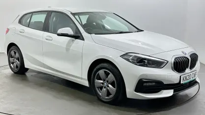Used BMW 118 Comfort Edition 140 HP (102 kW) 2020 White Hatchback