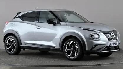Used Nissan Juke N-Connecta 143 HP (105 kW) 2023 Silver SUV