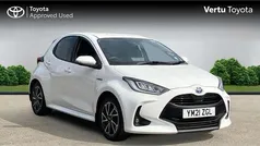 White Used 2021 Toyota Yaris Hybrid Design Hatchback | £13,772 (Fair price)
