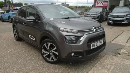 Używany Citroën C3 PureTech 83 KM (61 kW) 2023 Szary Hatchback