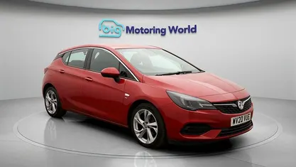Used Vauxhall Astra SRi 122 HP (89 kW) 2020 Red Hatchback