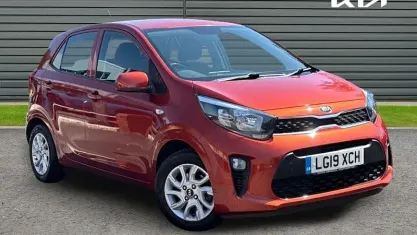 Used Kia Picanto 67 HP (49 kW) 2019 Orange Hatchback