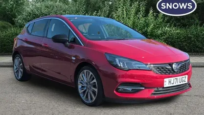 Used Vauxhall Astra Edition 145 HP (106 kW) 2021 Red Hatchback