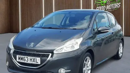 Used Peugeot 208 Active 68 HP (50 kW) 2014 Hatchback