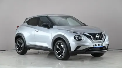 Używany Nissan Juke N-Connecta 114 KM (83 kW) 2023 Srebrny SUV
