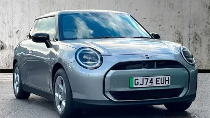 Used Mini Cooper Classic 135 kW (184 HP) 2026 Hatchback