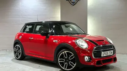 Used Mini Cooper S Sport 192 HP (141 kW) 2019 Red Hatchback