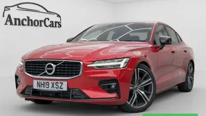 Used Volvo S60 R-Design 250 HP (183 kW) 2019 Red Sedan