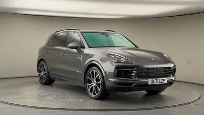 Used Porsche Cayenne 340 HP (250 kW) 2021 Quartzite grey SUV