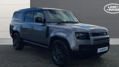 Used Land Rover Defender SE Dynamic 300 HP (220 kW) 2023 Estate