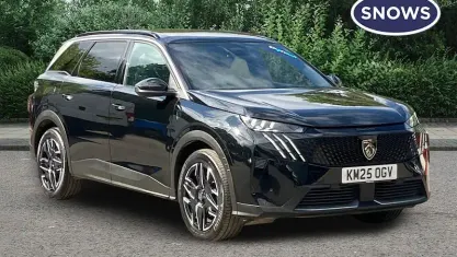 Używany Peugeot 5008 GTi 136 KM (100 kW) 2025 Czarny SUV