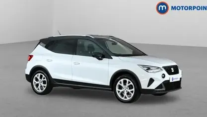 Used Seat Arona FR 110 HP (80 kW) 2023 White SUV