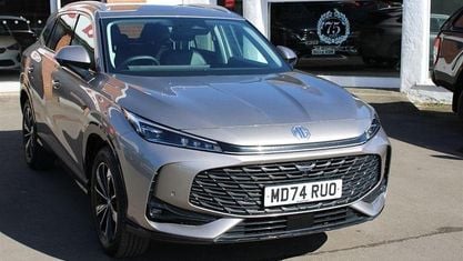 Begagnad MG HS Trophy 170 HK (125 kW) 2024 Silver SUV