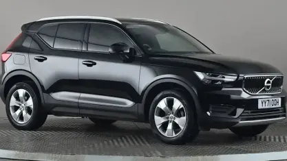 Second-hand Volvo XC40 Momentum 163 CP (119 kW) 2021 Negru SUV