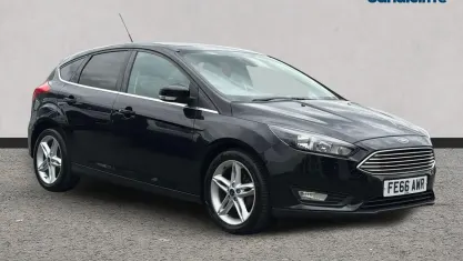 Used Ford Focus Zetec 125 HP (91 kW) 2016 Black Hatchback