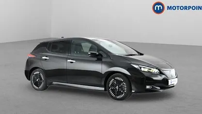 Begagnad Nissan Leaf Tekna 110 kW (150 HK) 2025 Halvkombi