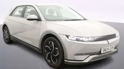 Używany Hyundai Ioniq Premium 125 kW (170 KM) 2024 Hatchback