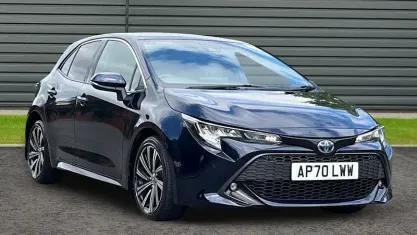 Used Toyota Corolla Design 122 HP (89 kW) 2020 Blue Hatchback