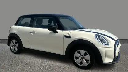 Used Mini Cooper Comfort 136 HP (100 kW) 2021 White Hatchback