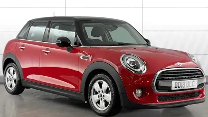 Used Mini Cooper Hatch 136 HP (100 kW) 2018 Red Hatchback