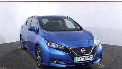 Begagnad Nissan Leaf Tekna 110 kW (150 HK) 2022 Halvkombi