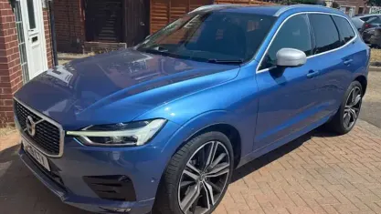 Used Volvo XC60 R-Design Pro 250 HP (183 kW) 2019 Blue SUV
