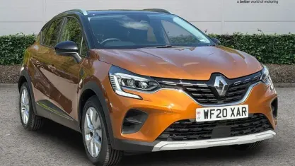 Used Renault Captur Iconic 101 HP (74 kW) 2020 Orange SUV